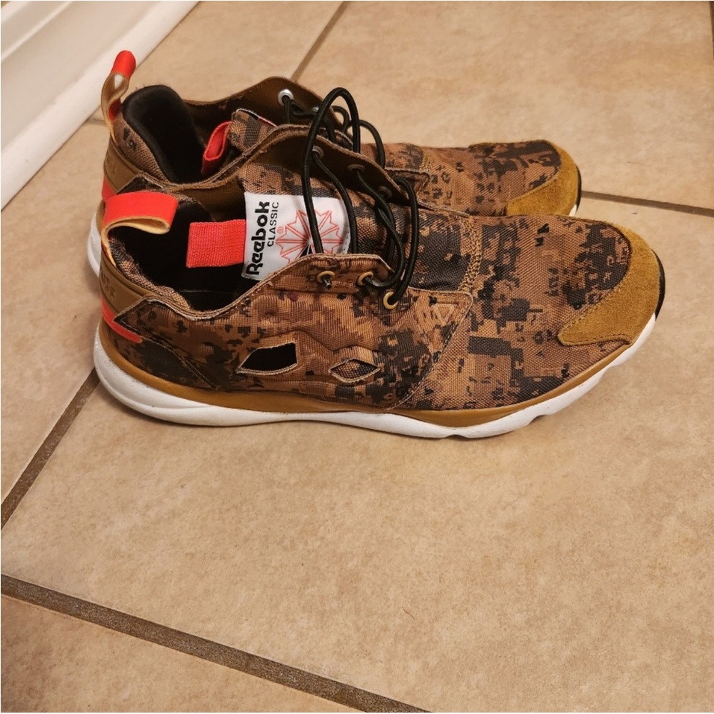 Reebok slip on sneakers - Picture 3 of 4